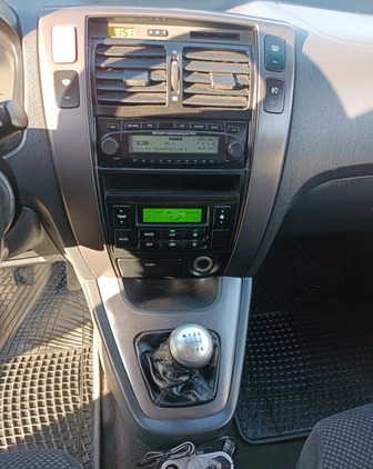 Hyundai Tucson cena 17500 przebieg: 227700, rok produkcji 2008 z Debrzno małe 301